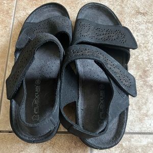 Spring Step Flexus Sandle